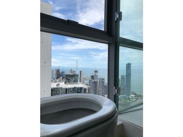 VENTA  APARTAMENTO EN AVENIDA BALBOA CON VISTA AL MAR PH YOO ML