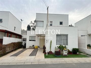 Casa en Venta en El Mirador 493