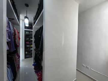 CASA EN VENTA EQUIPADA EN ALTABRISA MERIDA.