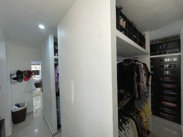 CASA EN VENTA EQUIPADA EN ALTABRISA MERIDA.