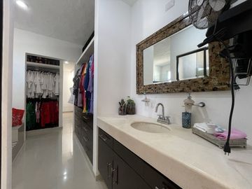 CASA EN VENTA EQUIPADA EN ALTABRISA MERIDA.