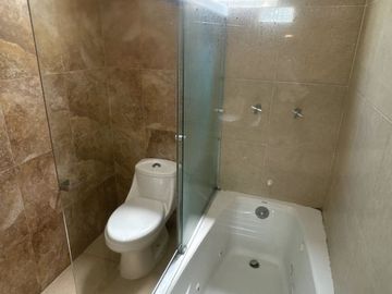 ¡Oportunidad única en Lomas de San Mateo!