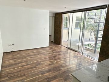 ¡Oportunidad única en Lomas de San Mateo!