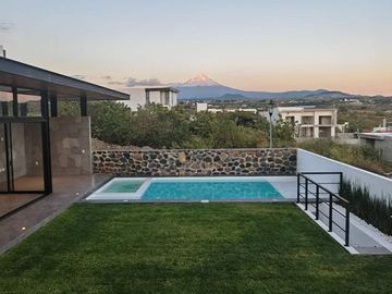 ¡Tu nuevo hogar de ensueño en Club de Golf Lomas de Cocoyoc!