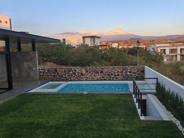 ¡Tu nuevo hogar de ensueño en Club de Golf Lomas de Cocoyoc!