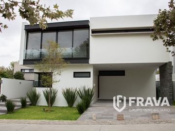 VENTA DE CASA EN RESERVA REAL