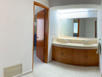 Residencial Miravalle CASA en VENTA, precio de oportunidad