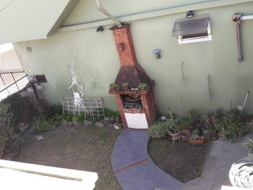 Casa multifamiliar - Apto credito hipotecario.