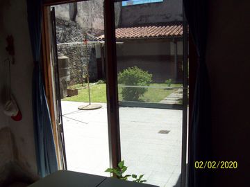 Casa 4 ambientes c/ cochera, patio c/ quincho y terraza