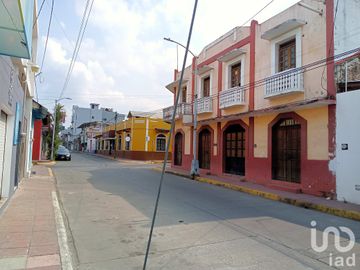 PROPIEDA EN VENTA EN ZONA CENTRO DE TAPACHULA APTA PARA OFICINAS ESCUELA, COMERCIO O CASA HABITACION