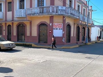 PROPIEDA EN VENTA EN ZONA CENTRO DE TAPACHULA APTA PARA OFICINAS ESCUELA, COMERCIO O CASA HABITACION
