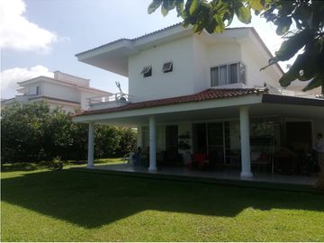 CASA CAMPESTRE EN VENTA PUEBLO TAPAO MONTENEGRO ARMENIA