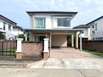 2-Storey Detached House for Sale in Q House Wararom