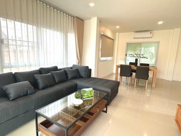2-Storey Detached House for Sale in Q House Wararom