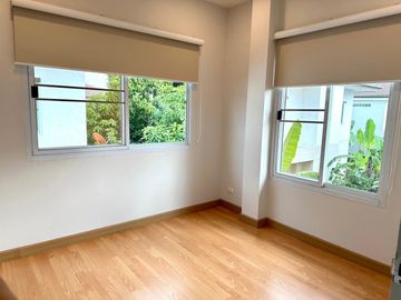 2-Storey Detached House for Sale in Q House Wararom