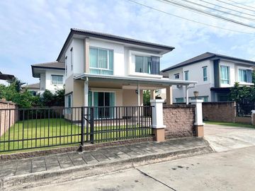 2-Storey Detached House for Sale in Q House Wararom