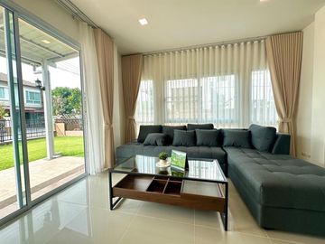 2-Storey Detached House for Sale in Q House Wararom