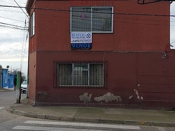 VENDE CASA EN CERRO BARÓN EN AVENIDA