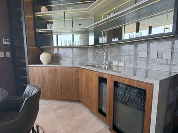 Departamento de lujo de un piso completo en Venta en Privanzas