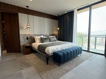 Departamento de lujo de un piso completo en Venta en Privanzas