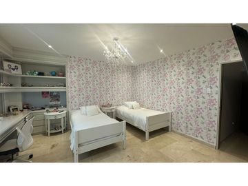 VENDO EXCLUSIVO APARTAMENTO EN BUEN SECTOR DE LA CIUDAD