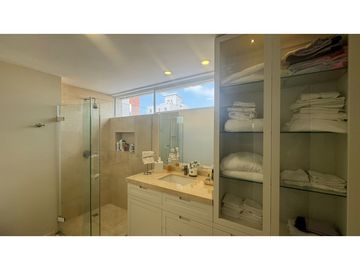 VENDO EXCLUSIVO APARTAMENTO EN BUEN SECTOR DE LA CIUDAD