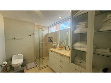 VENDO EXCLUSIVO APARTAMENTO EN BUEN SECTOR DE LA CIUDAD