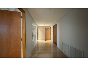VENDO EXCLUSIVO APARTAMENTO EN BUEN SECTOR DE LA CIUDAD