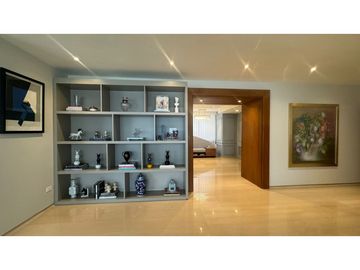 VENDO EXCLUSIVO APARTAMENTO EN BUEN SECTOR DE LA CIUDAD