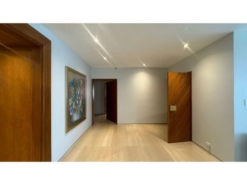 VENDO EXCLUSIVO APARTAMENTO EN BUEN SECTOR DE LA CIUDAD
