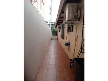 Venta de Amplia, Fresca y  Acogedora Casa Amoblada  en Muy Buena Zona