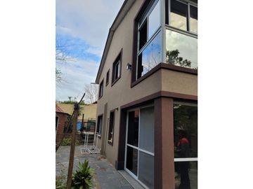 VENTA Casa 3 Amb. Mas 2 Dptos. 2 y 3 amb. -Todos los servicios!!!