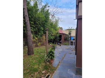 VENTA Casa 3 Amb. Mas 2 Dptos. 2 y 3 amb. -Todos los servicios!!!