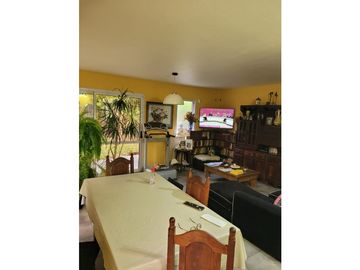 VENTA Casa 3 Amb. Mas 2 Dptos. 2 y 3 amb. -Todos los servicios!!!
