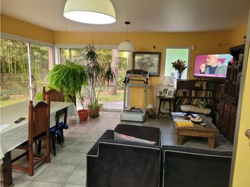 VENTA Casa 3 Amb. Mas 2 Dptos. 2 y 3 amb. -Todos los servicios!!!