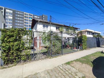 Casa en Venta en Av. Vicuña Mackenna Poniente/Los Pioneros.