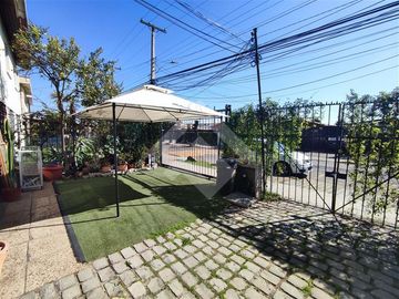 Casa en Venta en Av. Vicuña Mackenna Poniente/Los Pioneros.