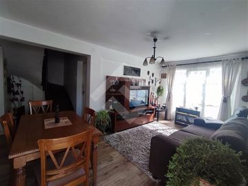 Casa en Venta en Av. Vicuña Mackenna Poniente/Los Pioneros.