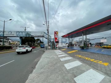 En venta propiedad comercial. Ambato