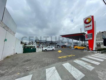 En venta propiedad comercial. Ambato