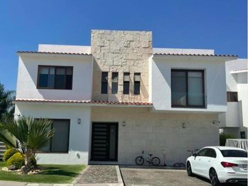 Casa sola en venta en Paraíso Country Club, Emiliano Zapata, Morelos