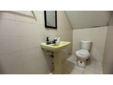 Casa bifamiliar de dos pisos en venta Barrio Zamorano Palmira Valle