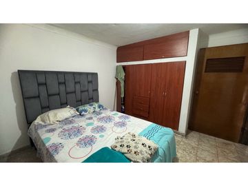 Casa bifamiliar de dos pisos en venta Barrio Zamorano Palmira Valle