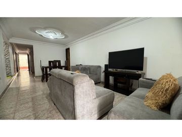 Casa bifamiliar de dos pisos en venta Barrio Zamorano Palmira Valle