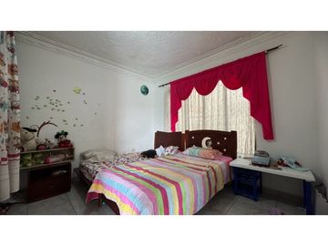 Casa bifamiliar de dos pisos en venta Barrio Zamorano Palmira Valle