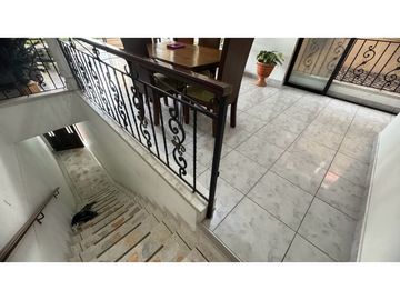 Casa bifamiliar de dos pisos en venta Barrio Zamorano Palmira Valle