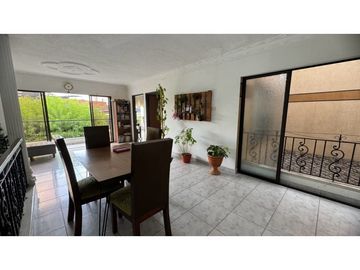 Casa bifamiliar de dos pisos en venta Barrio Zamorano Palmira Valle