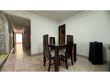 Casa bifamiliar de dos pisos en venta Barrio Zamorano Palmira Valle