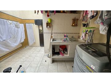 Casa bifamiliar de dos pisos en venta Barrio Zamorano Palmira Valle