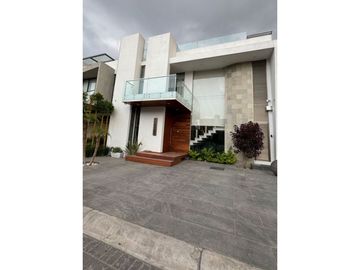 Venta de Residencia en Pachuca Fracc. Jade, por Zona Plateada